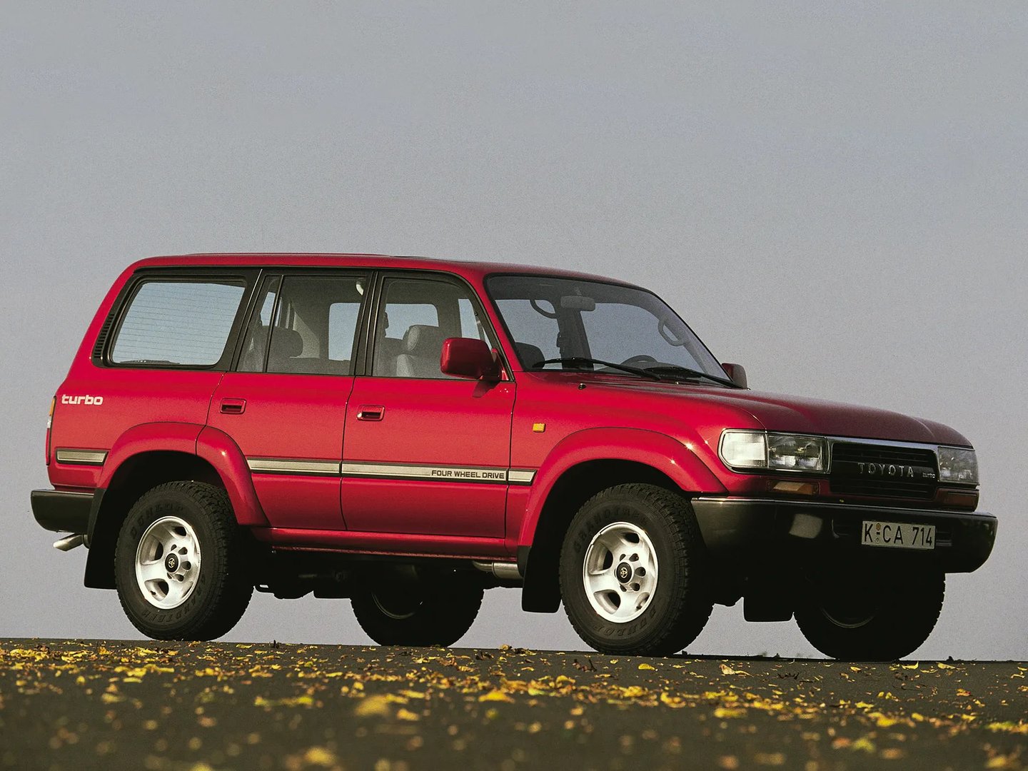 Toyota_LC_9_generation__SUV_5-doors__1.jpg