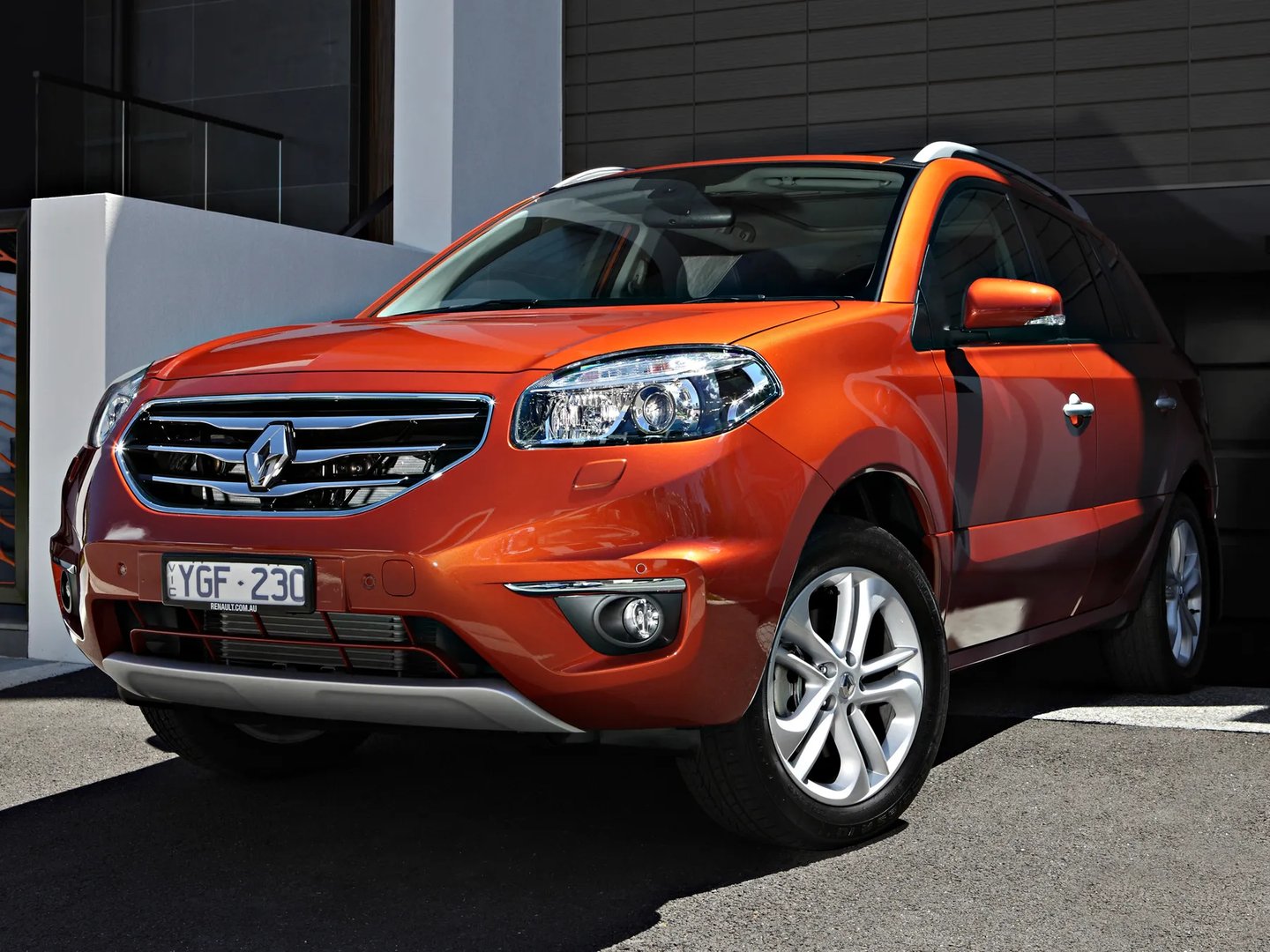 Renault_Koleos_1_generation_restyling__SUV_5-doors__11.jpg