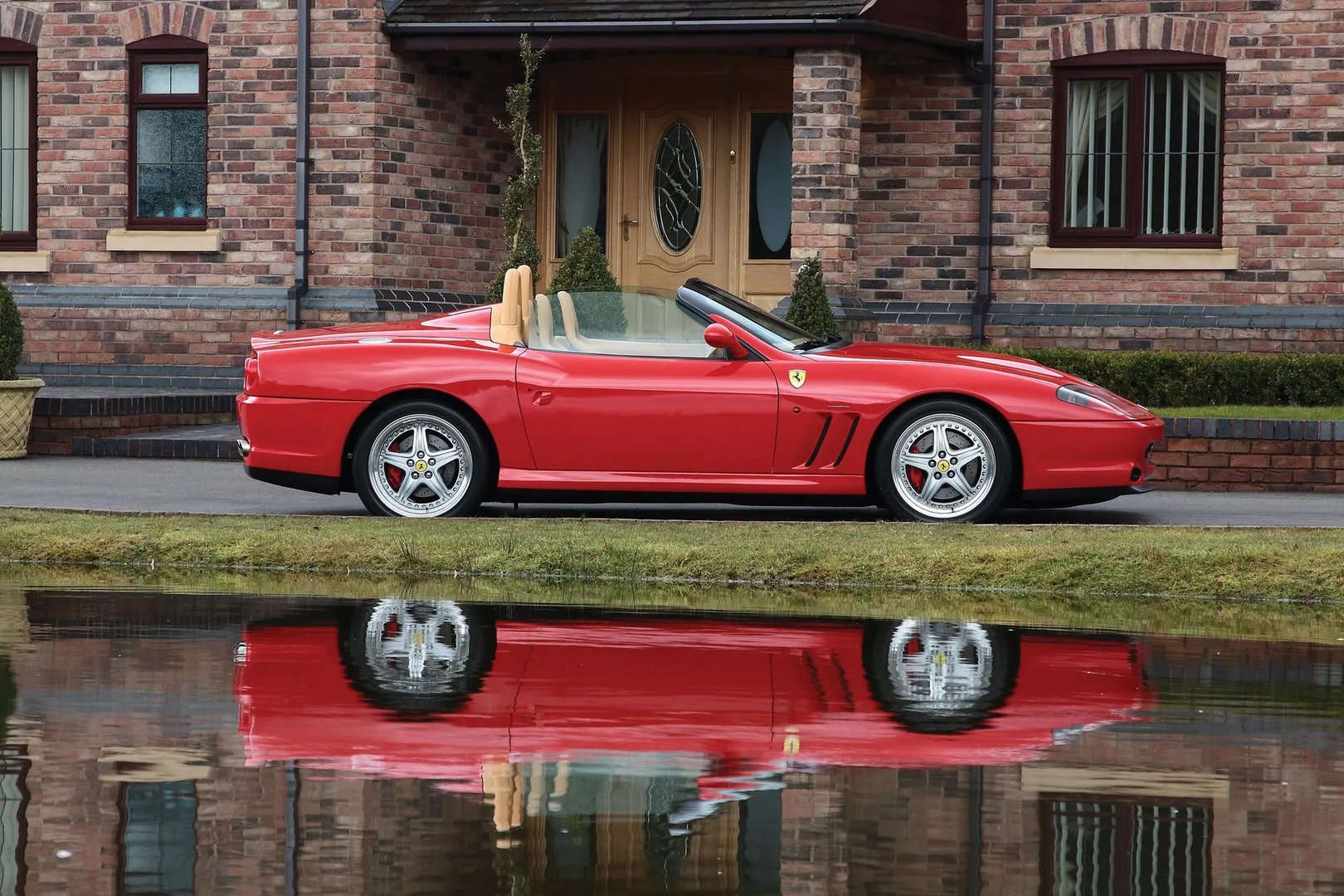 Ferrari_550_1_generation__Roadster__6.jpg