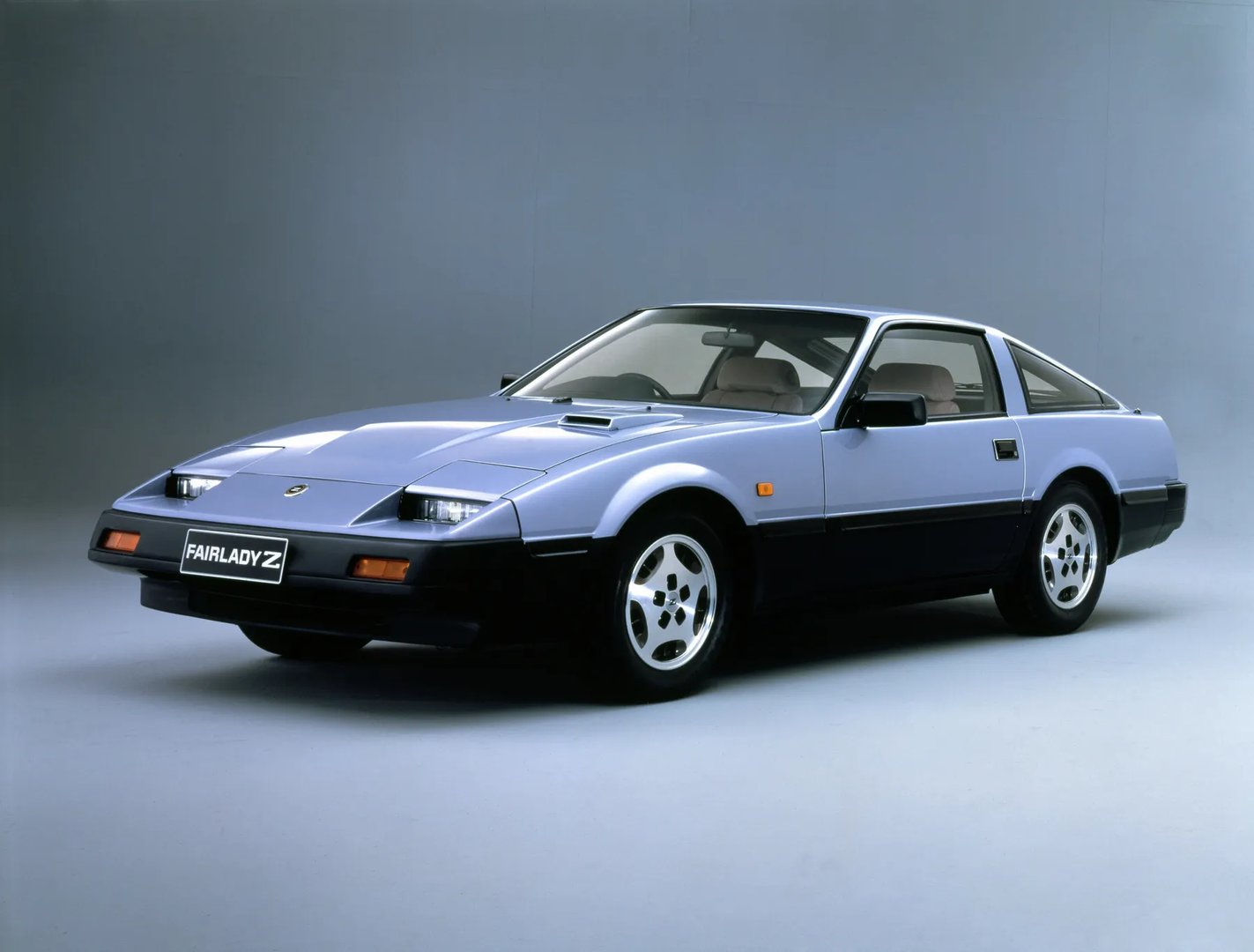 Nissan_Fairlady_Z_3_generation__Coupe__13.jpg