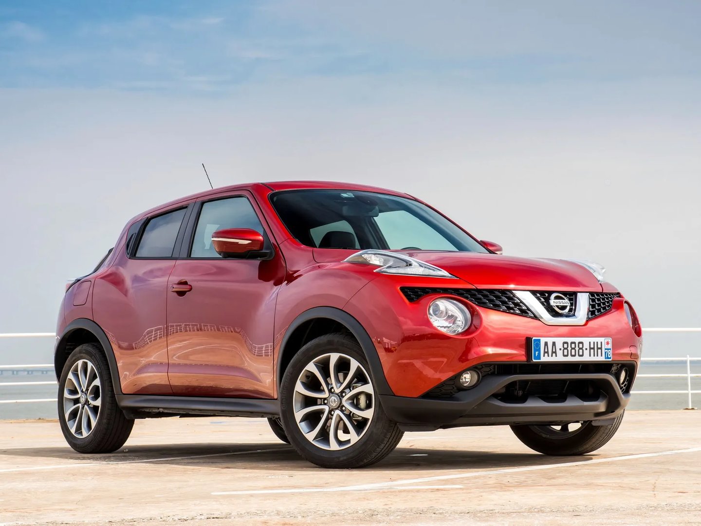 Nissan_Juke_1_generation_restyling__SUV_5-doors__9.jpg