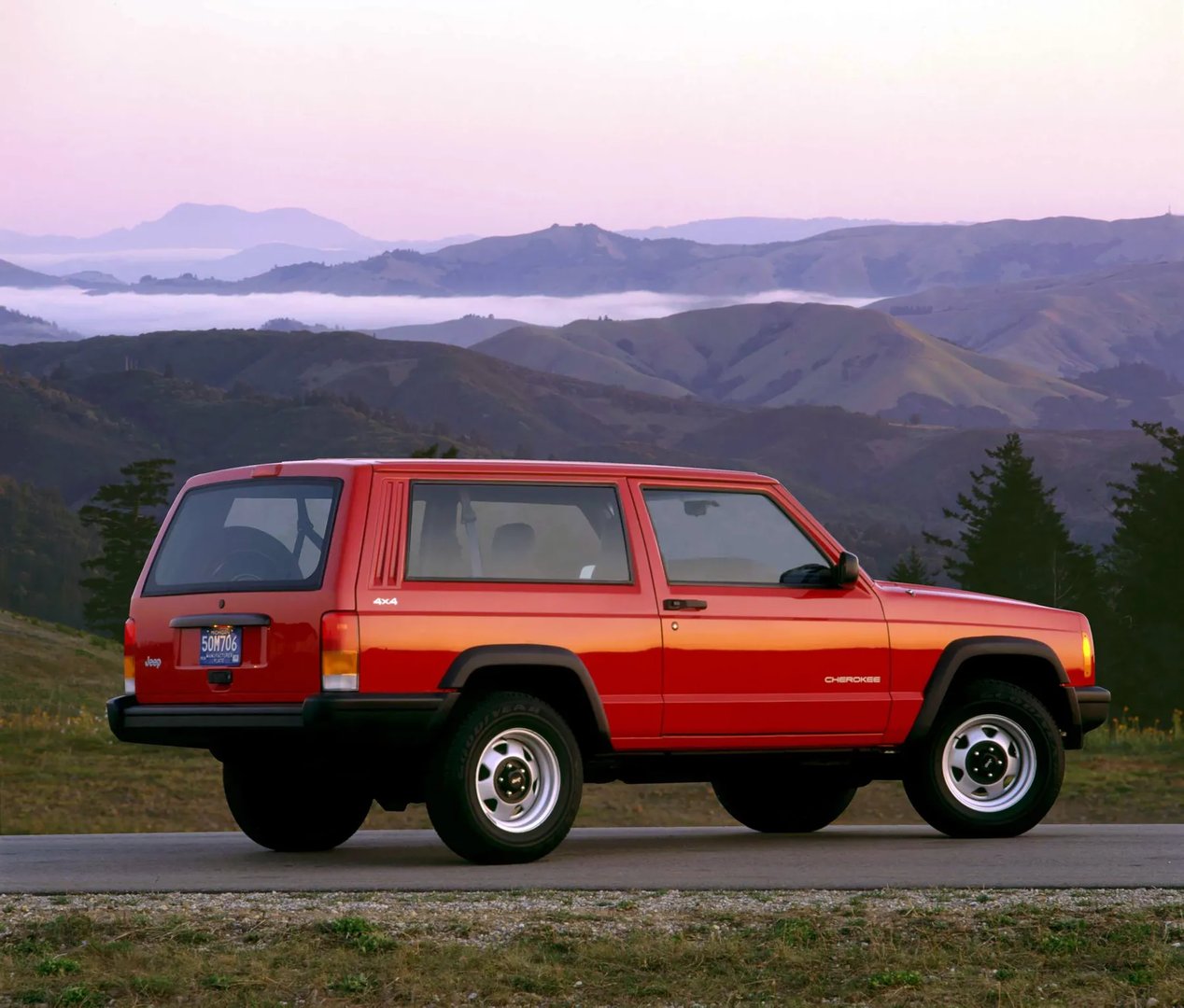 Jeep_Cherokee_2_generation_restyling__SUV_3-doors__2.jpg