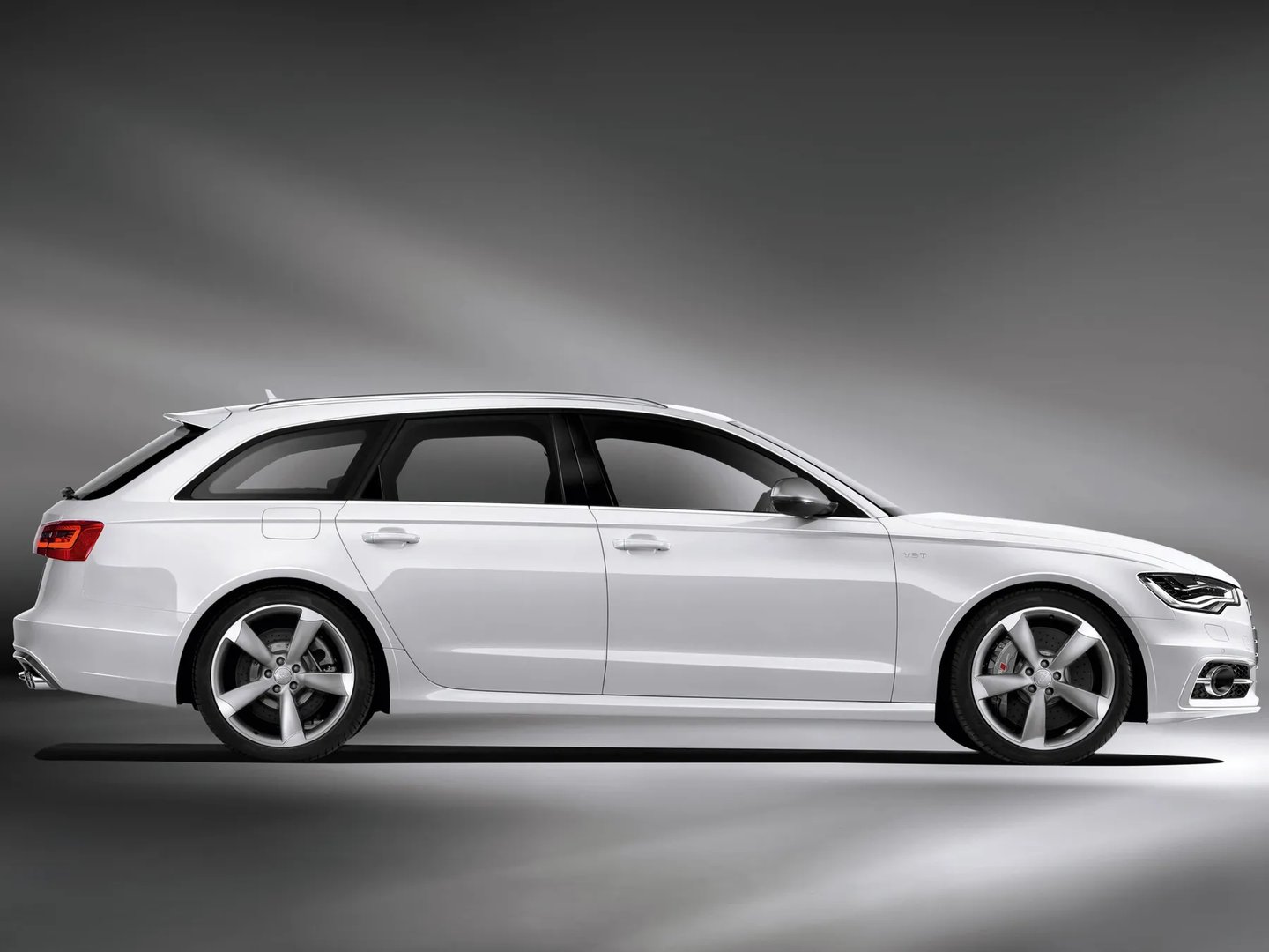Audi_S6_4_generation__Estate_5-door__5.jpg