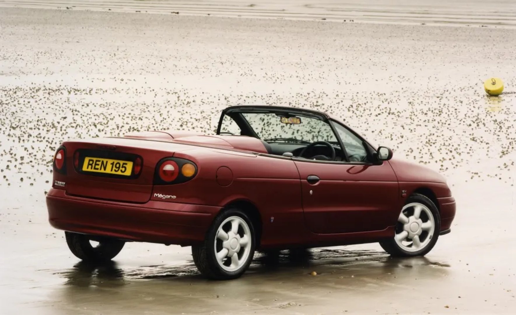 Renault_Megane_1_generation__Cabrio__1.jpg