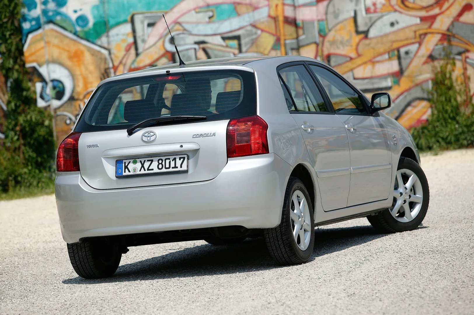 Toyota_Corolla_9_generation__Hatchback_5-door__3.jpg