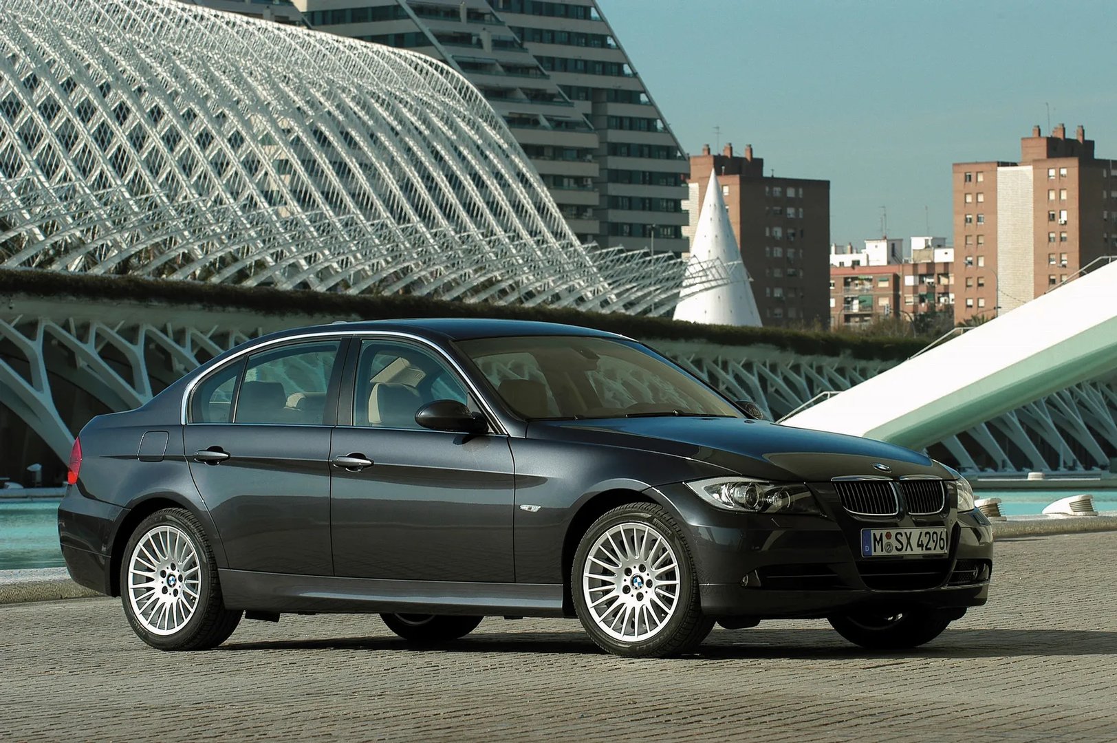 BMW_3_series_5_generation__Sedan__9.jpg