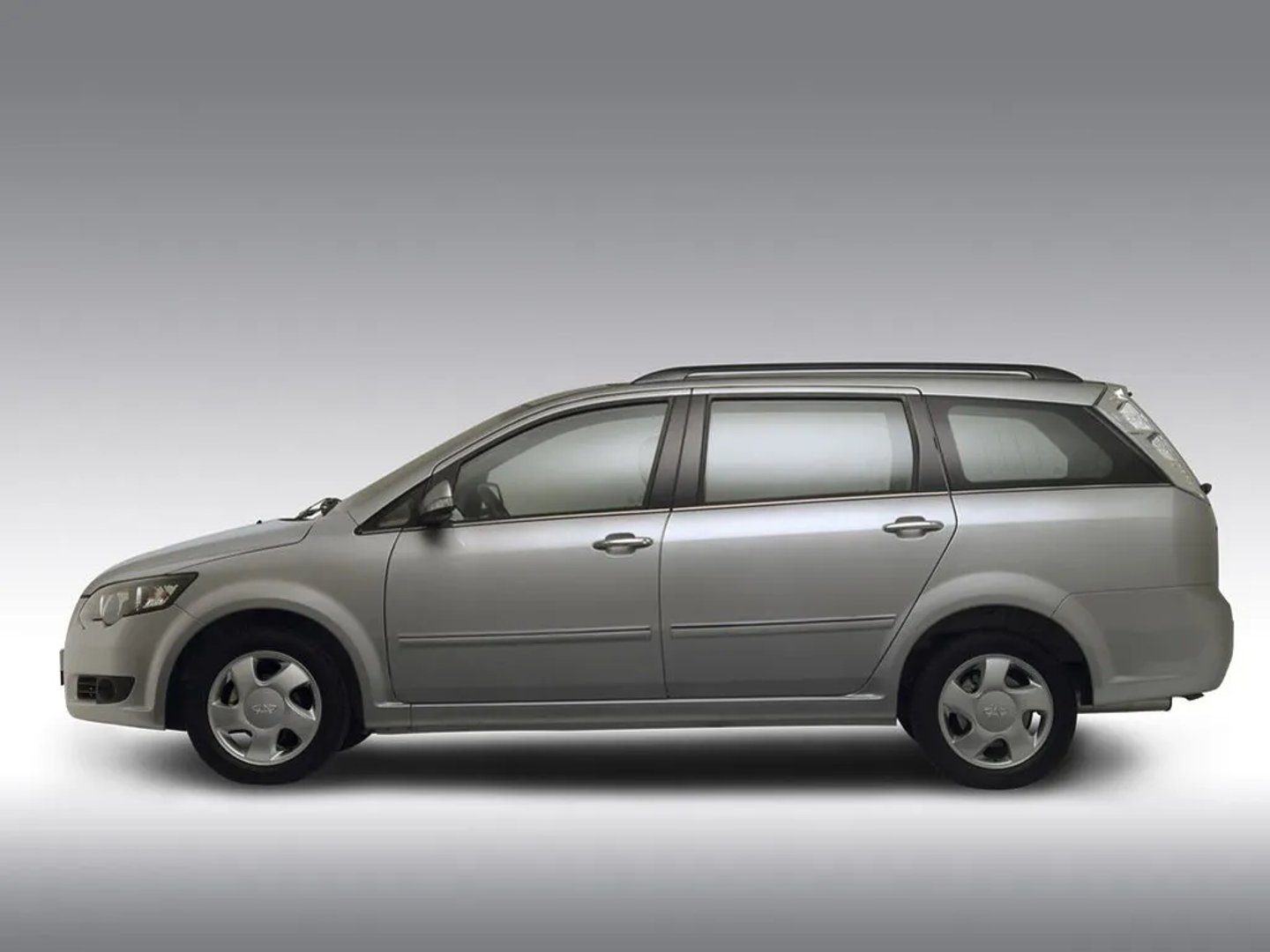 Chery_CrossEastar_(B14)_1_generation__Compact_Van__2.jpg