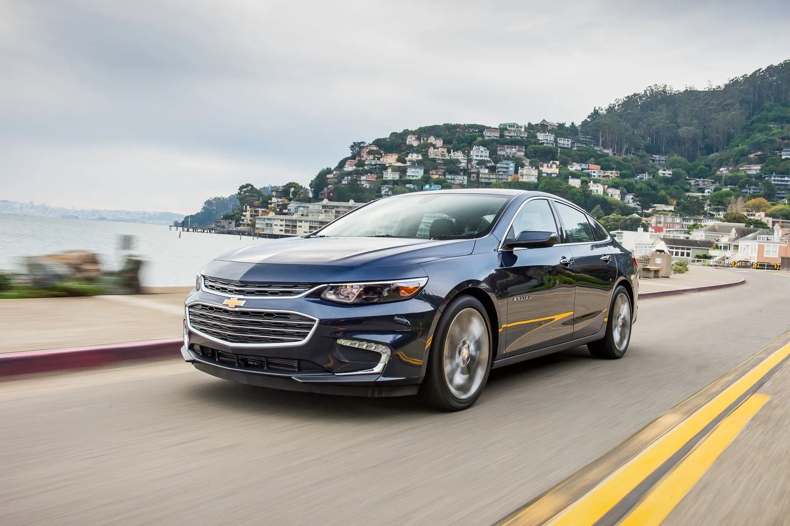 Chevrolet_Malibu_9_generation__Sedan__10.jpg