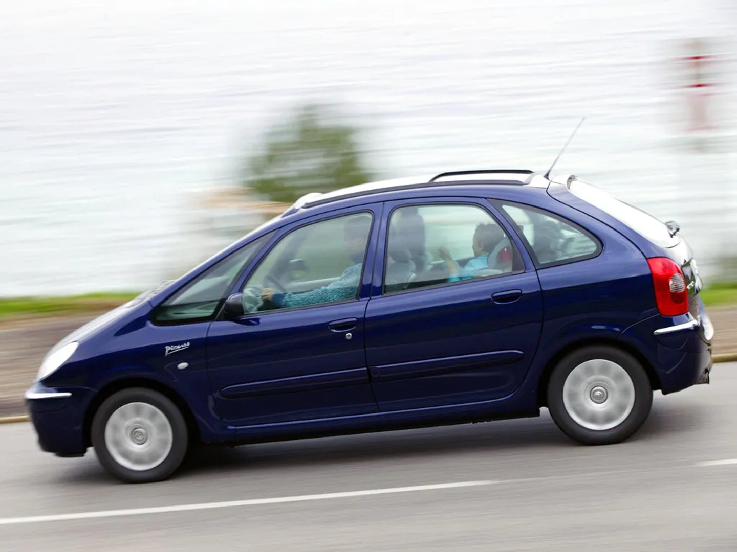 Citroen_Xsara_Picasso_1_generation__Compact_Van__5.jpg