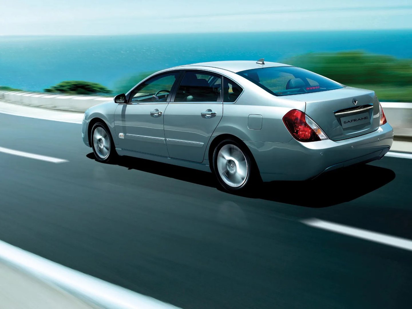 Renault_Safrane_2_generation__Sedan__1.jpg