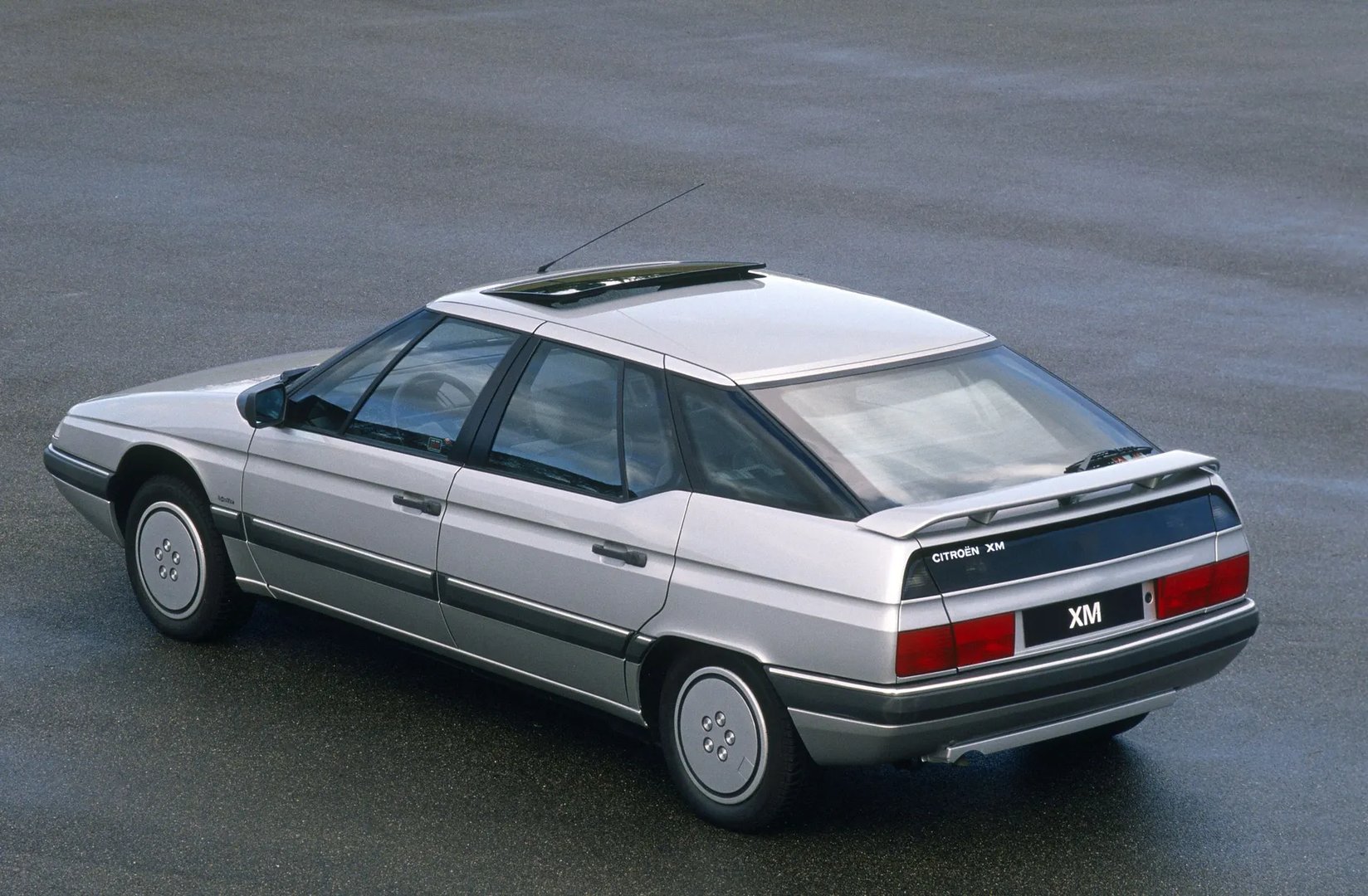 Citroen_XM_1_generation__Hatchback_5-door__10.jpg