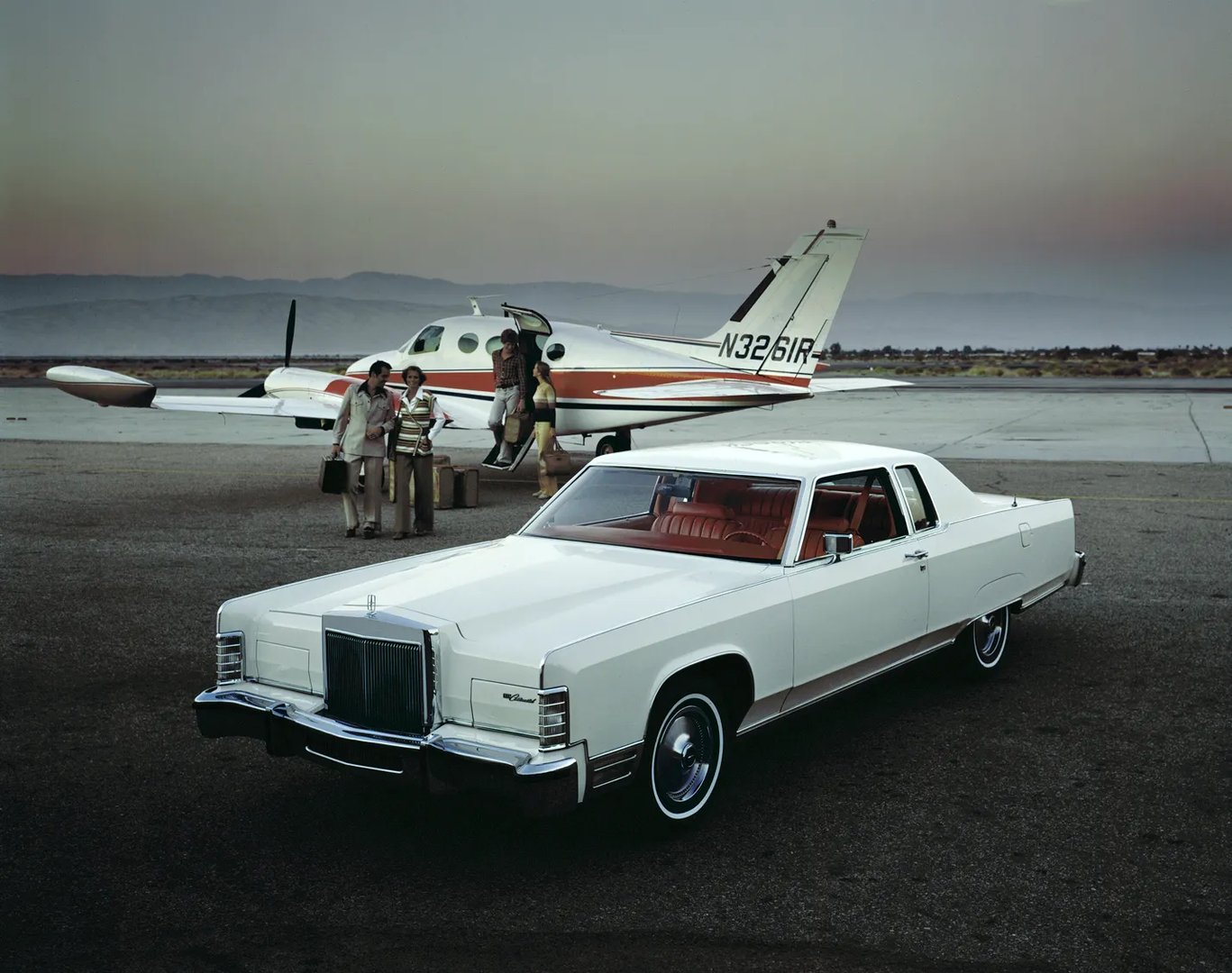 Lincoln_Continental_5_generation__Coupe__3.jpg