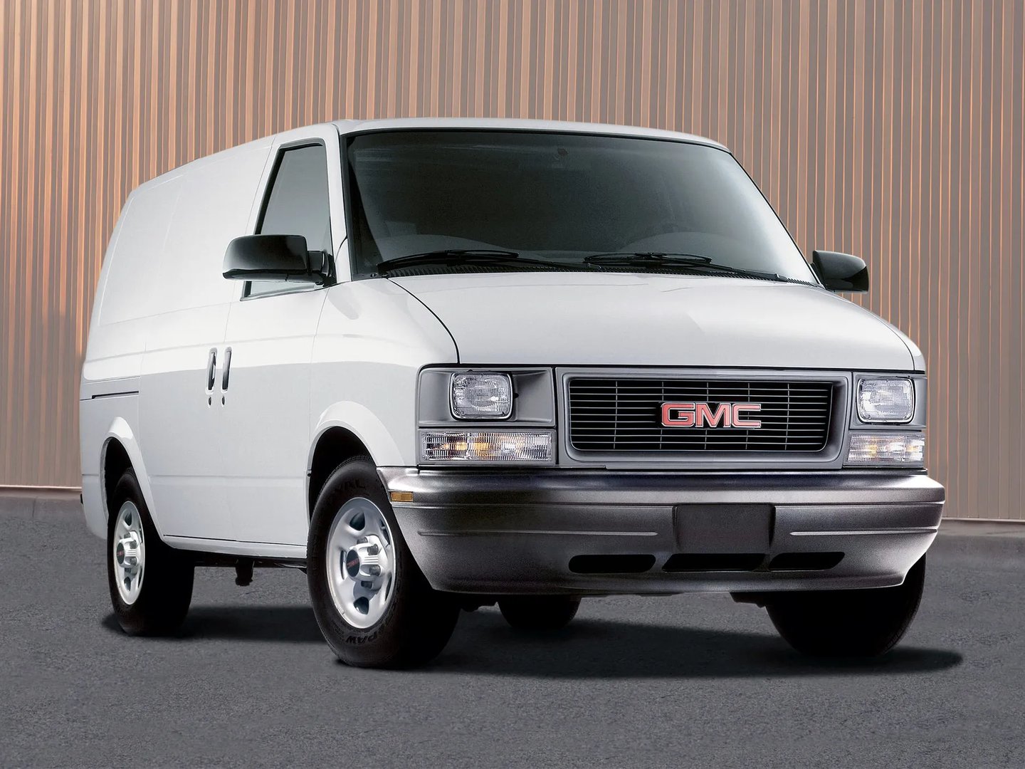 GMC_Safari_2_generation__Minivan__3.jpg