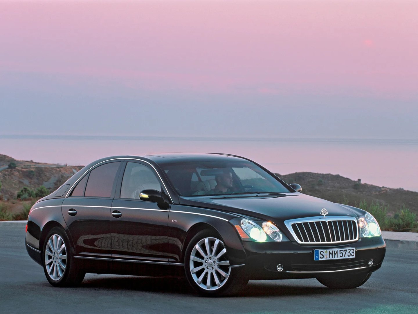 Maybach_57_1_generation_restyling__Sedan__10.jpg