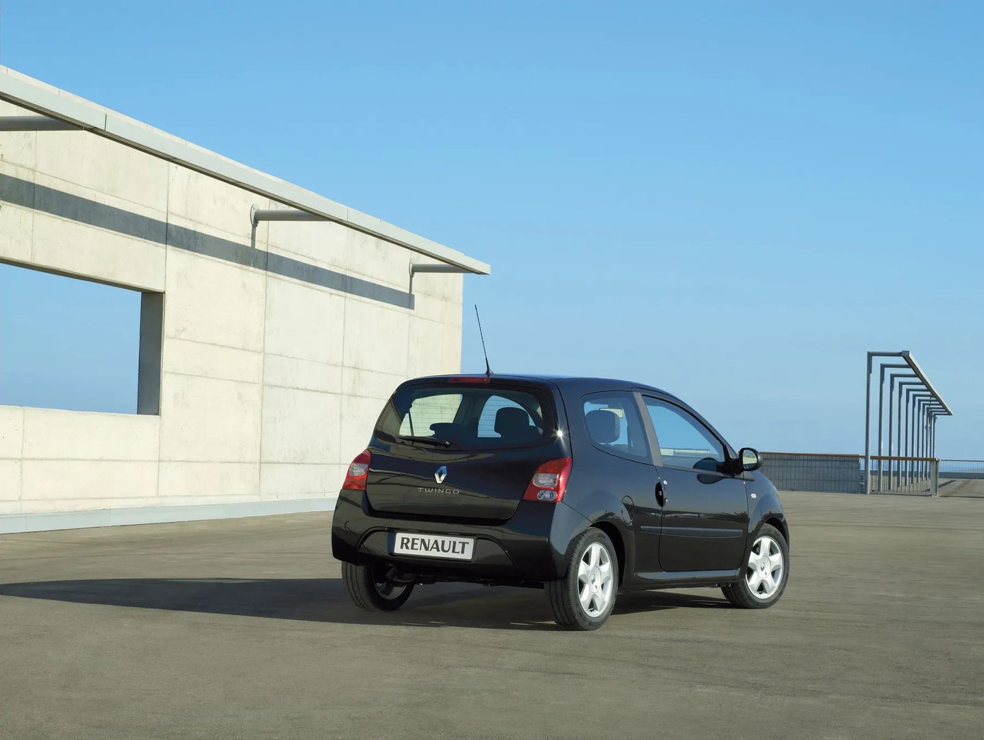Renault_Twingo_2_generation__Mini_3-doors__6.jpg