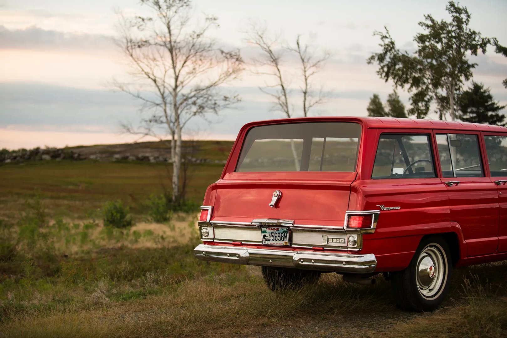 Jeep_Wagoneer_1_generation__SUV_5-doors__6.jpg