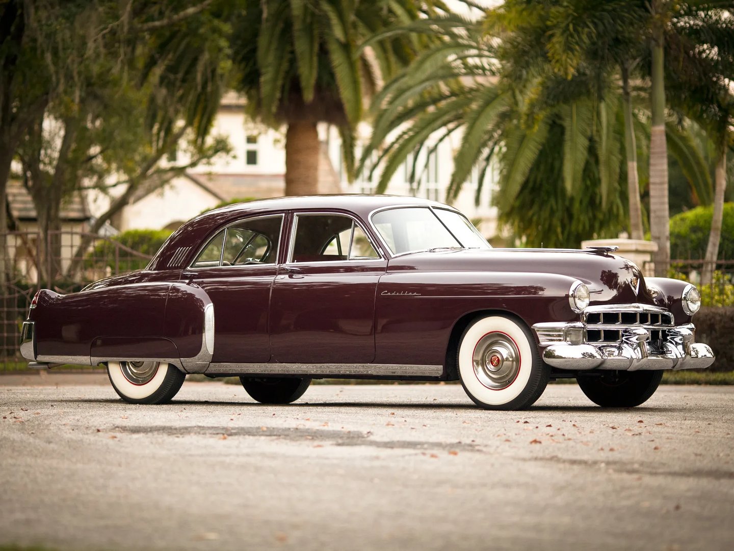 Cadillac_Sixty_Special_3_generation__Sedan__1.jpg