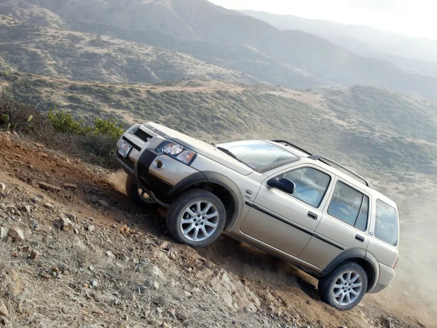 Land Rover_Freelander_1_generation_restyling__SUV_5-doors__13.jpg