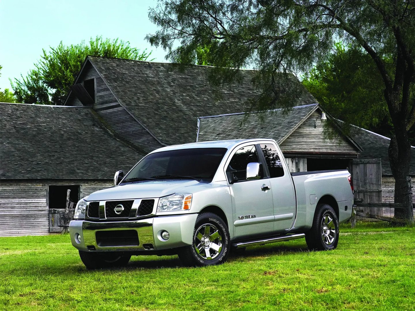 Nissan_Titan_1_generation__Pickup_1.5-cab__2.jpg