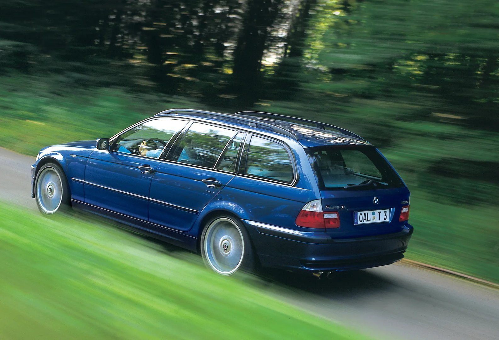 Alpina_B3_3_generation__Estate_5-door__2.jpg