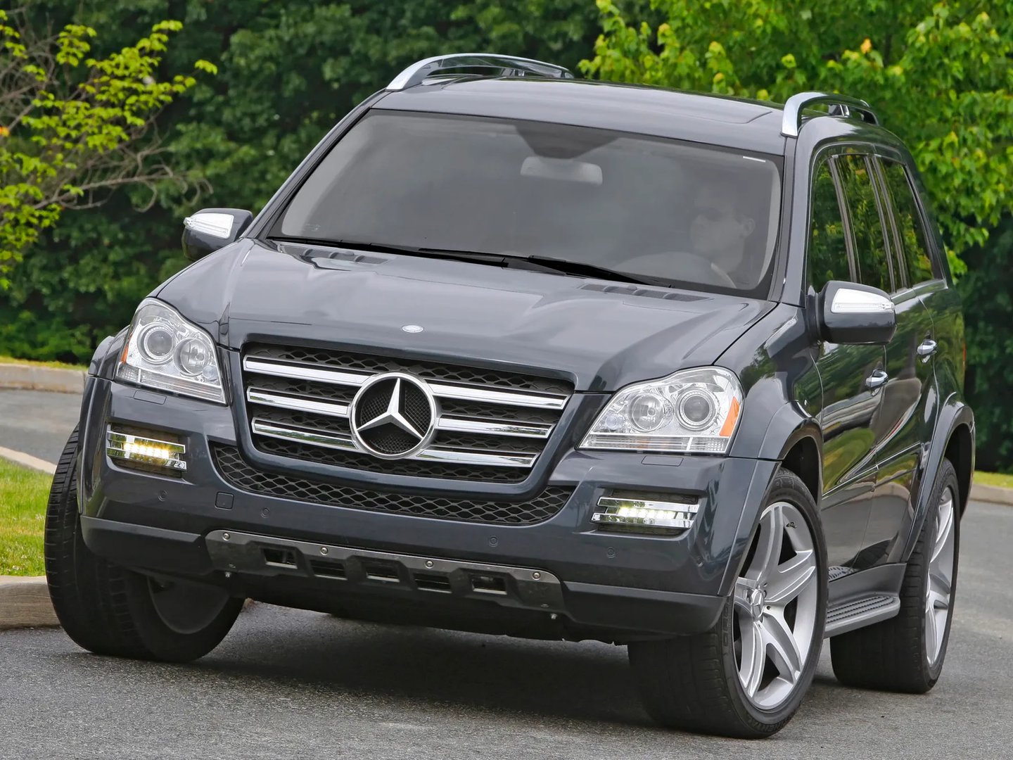 X164  SUV 5-doors