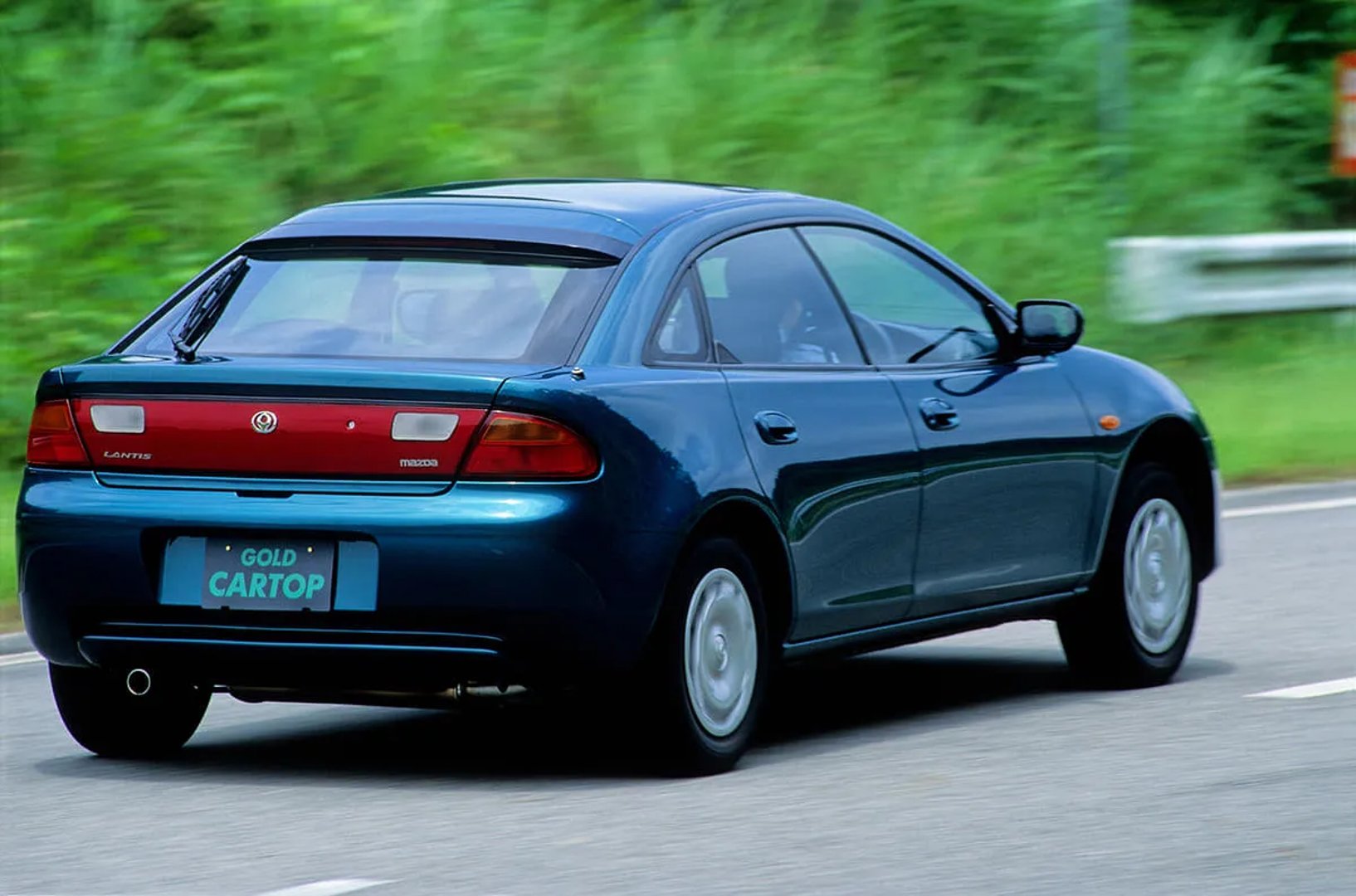 Mazda_Lantis_1_generation__Hatchback_5-door__2.jpg