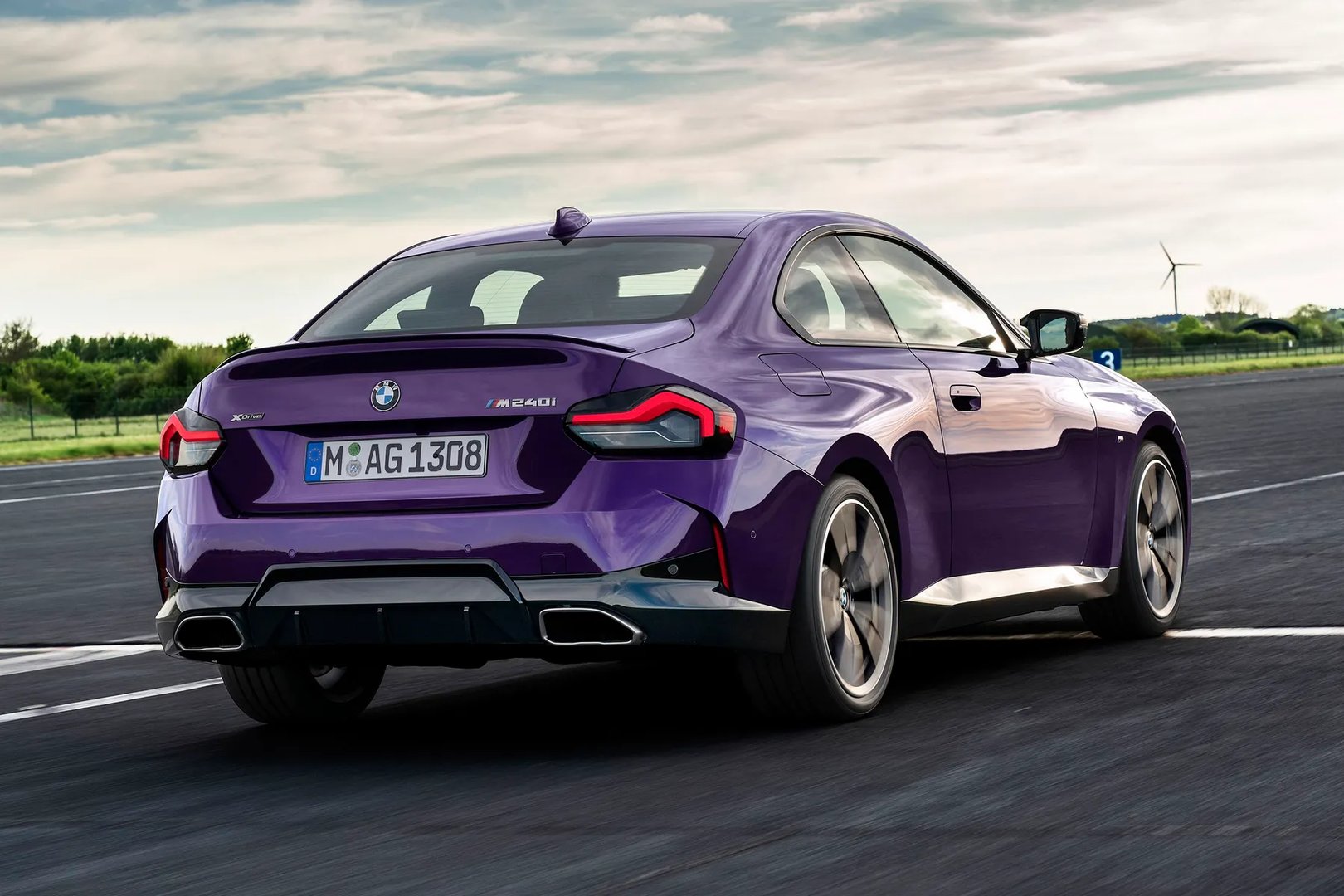 BMW_2_series_2_generation__Coupe__2.jpg