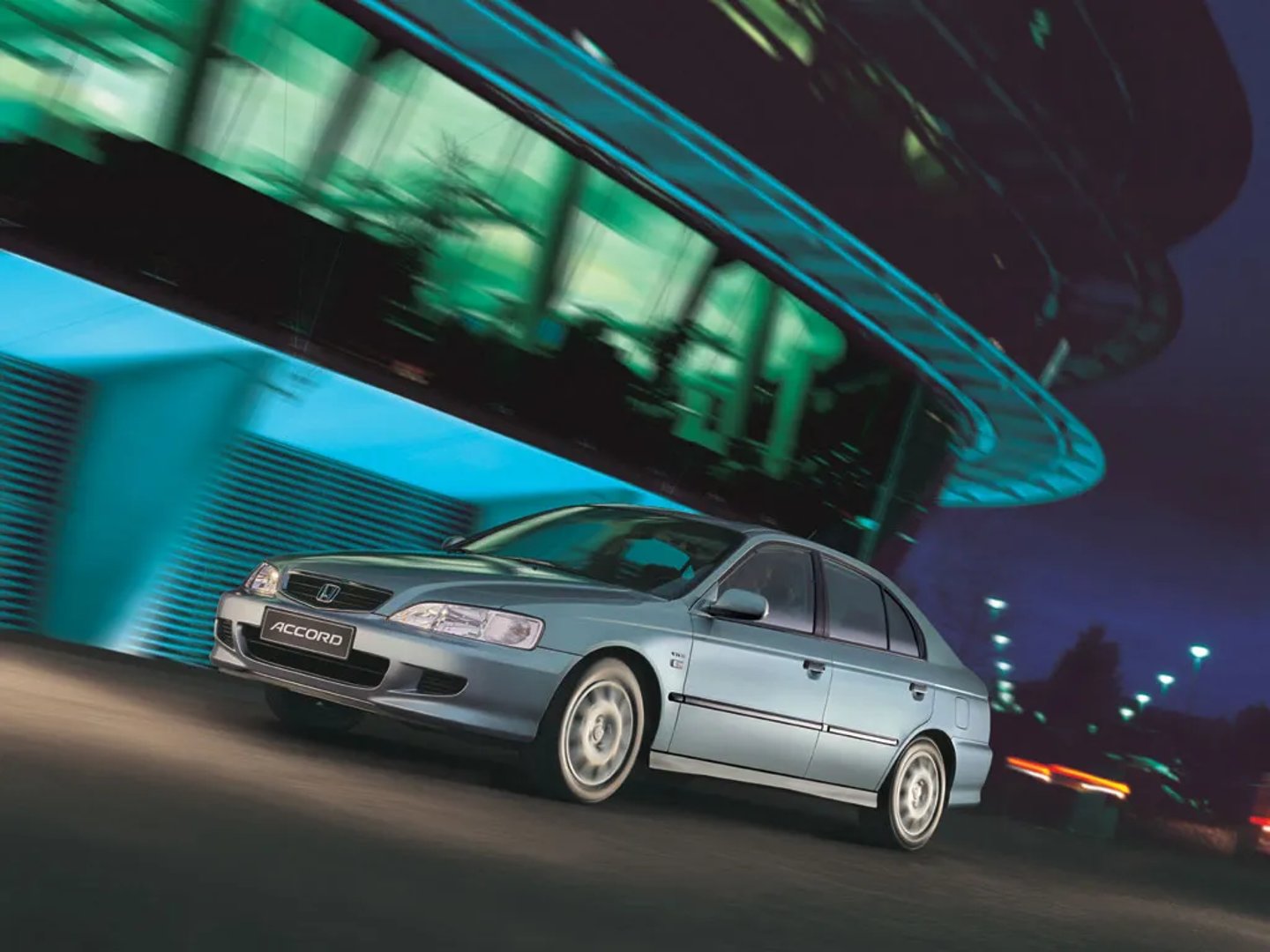 Honda_Accord_6_generation__Hatchback_5-door__2.jpg