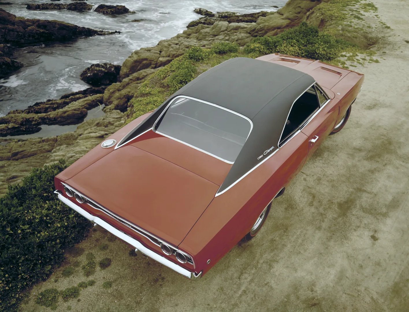 Dodge_Charger_2_generation__Coupe_Hardtop__6.jpg