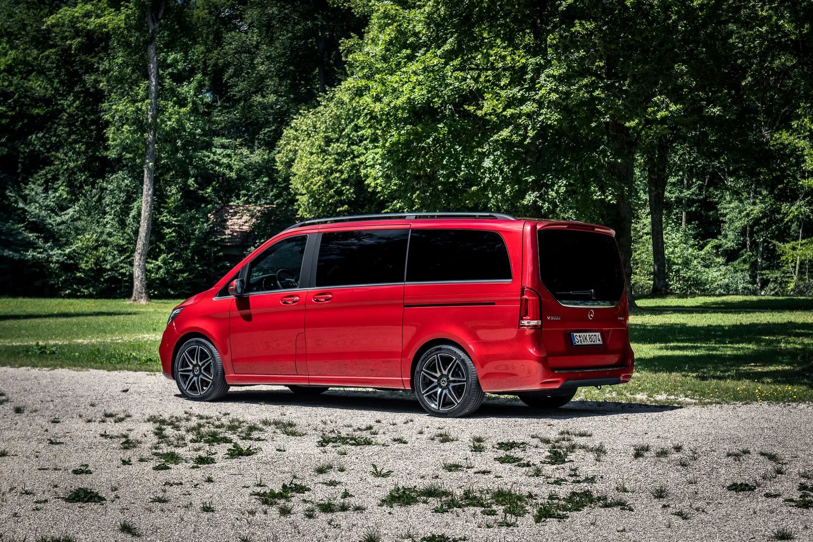 Mercedes_V-Class_3_generation_restyling__Minivan__9.jpg