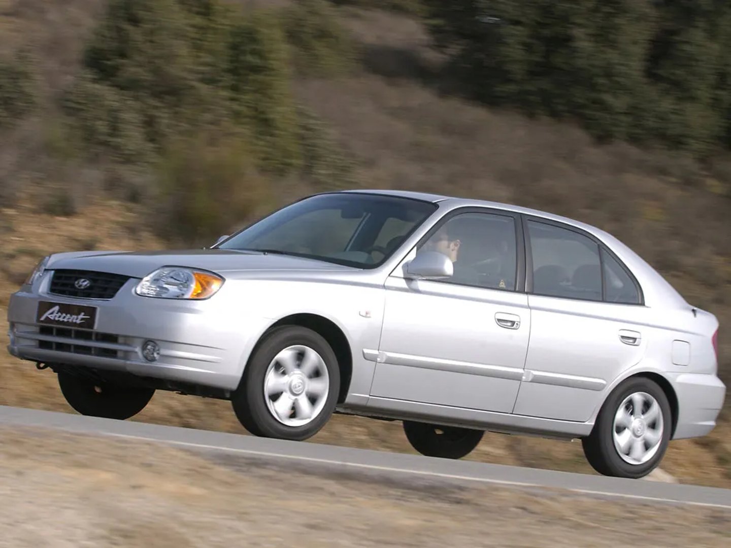 Hyundai_Accent_2_generation_restyling__Hatchback_5-door__5.jpg
