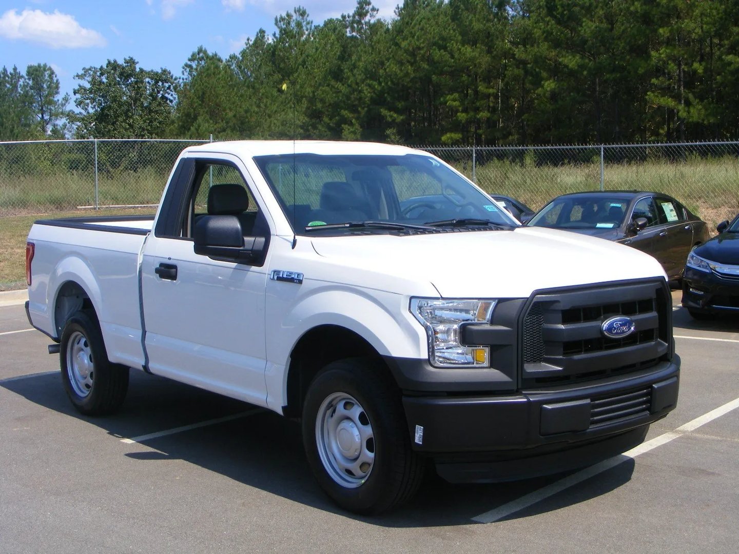 Ford_F-150_13_generation__Pickup_single-cab__1.jpg