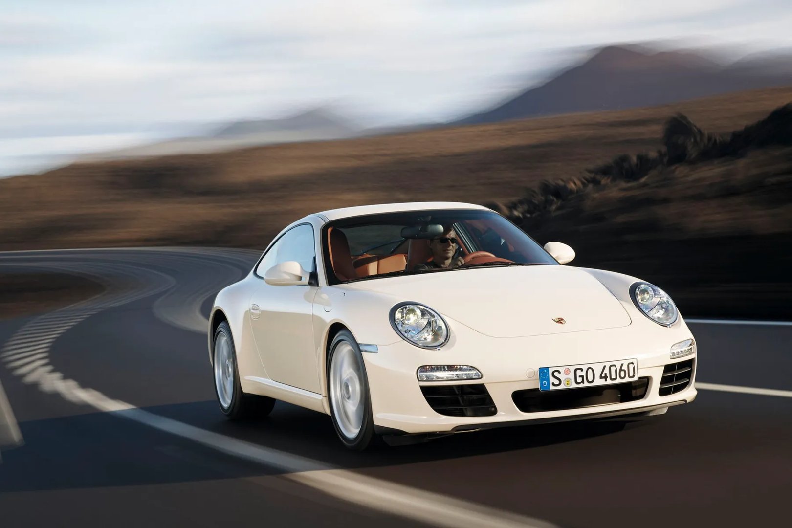 Porsche_911_6_generation_restyling__Coupe__6.jpg