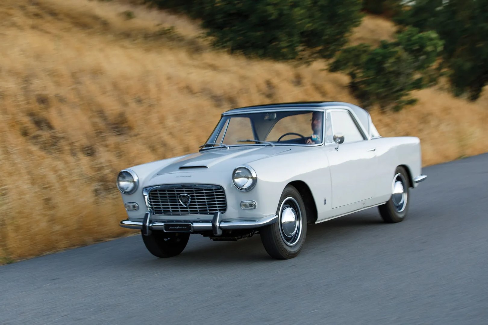 Lancia_Appia_1_generation__Coupe__6.jpg