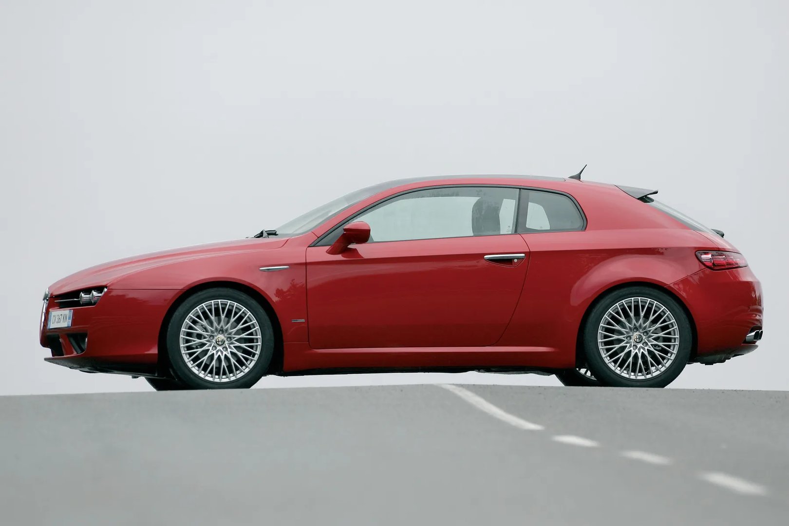 Alfa Romeo_Brera_1_generation__Hatchback_3-door__5.jpg