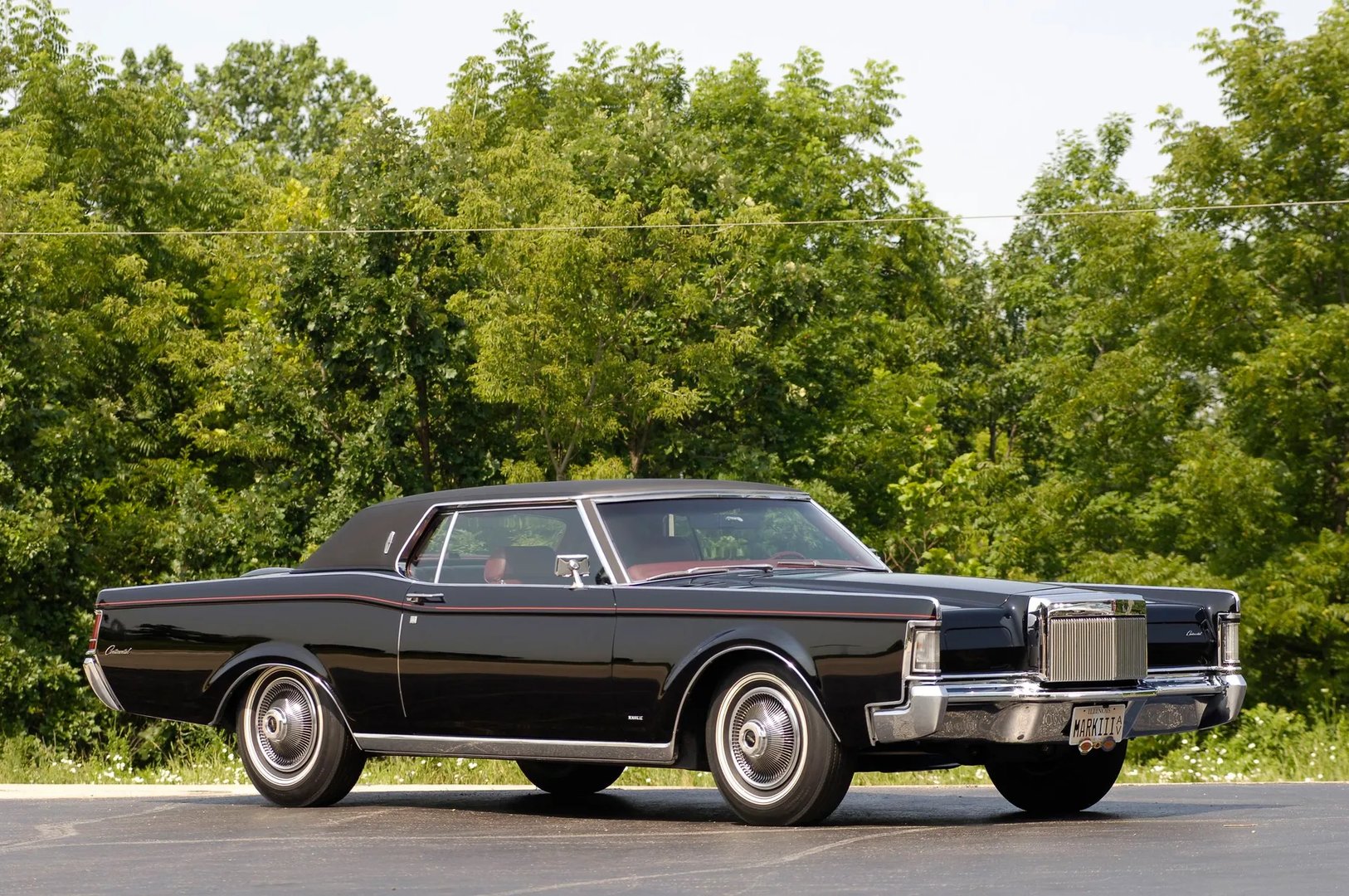 Lincoln_Mark_III_1_generation__Coupe__8.jpg
