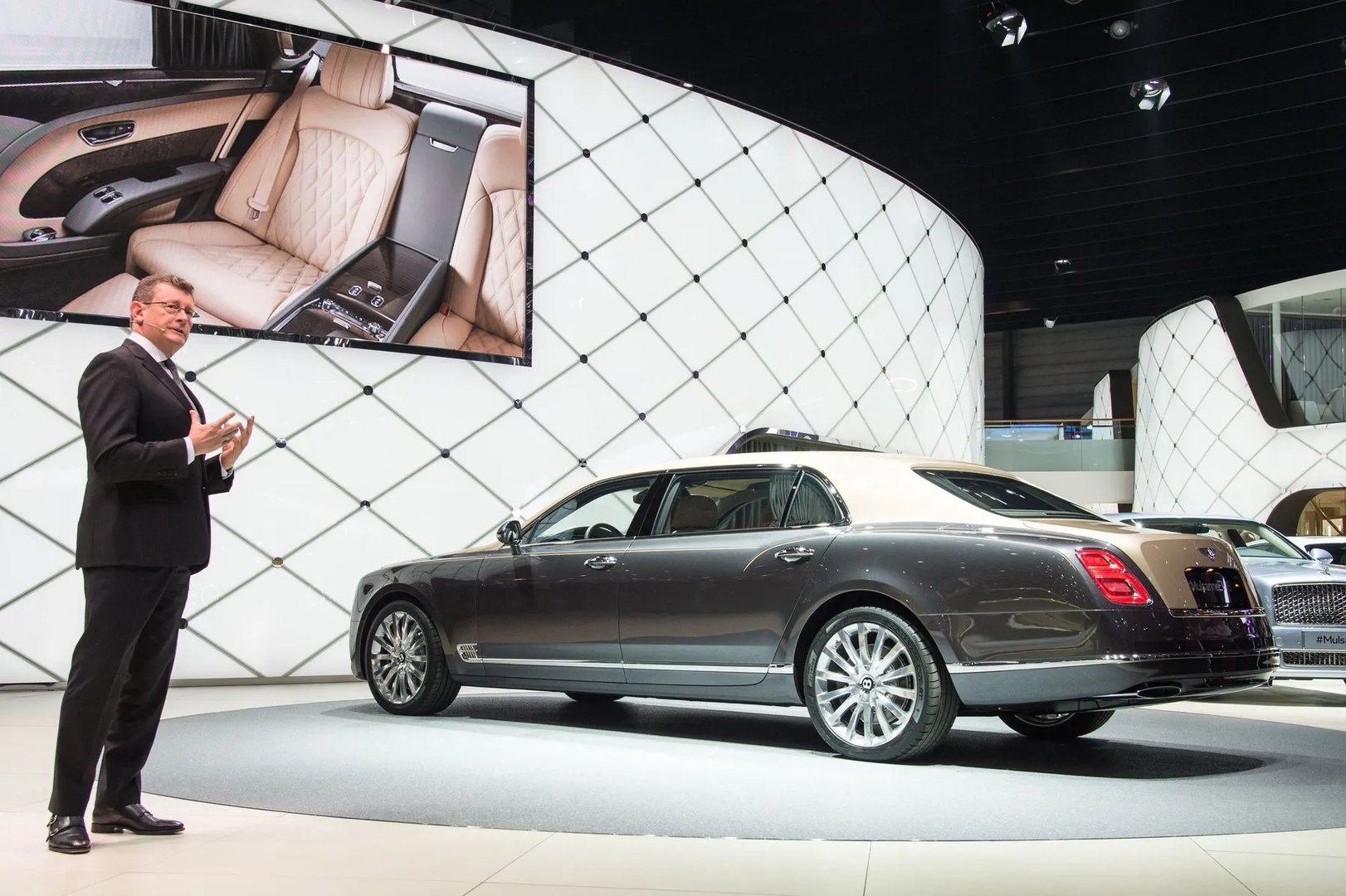 Bentley_Mulsanne_2_generation_restyling__Sedan__7.jpg