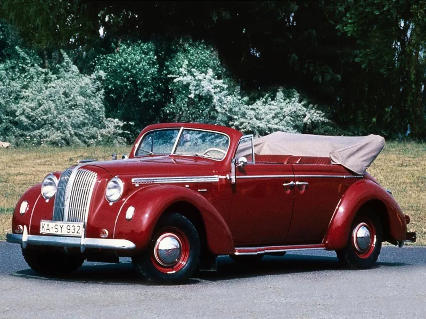Opel_Admiral_1_generation__Cabrio__1.jpg