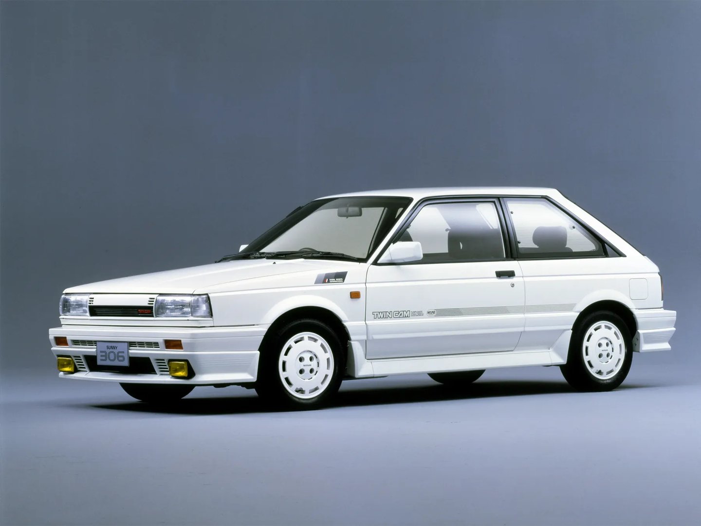 Nissan_Sunny_6_generation__Hatchback_3-door__2.jpg