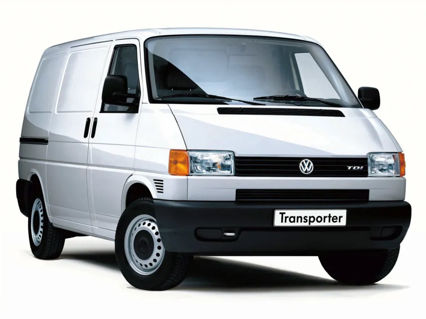 Volkswagen_Transporter_4_generation__Van__1.jpg