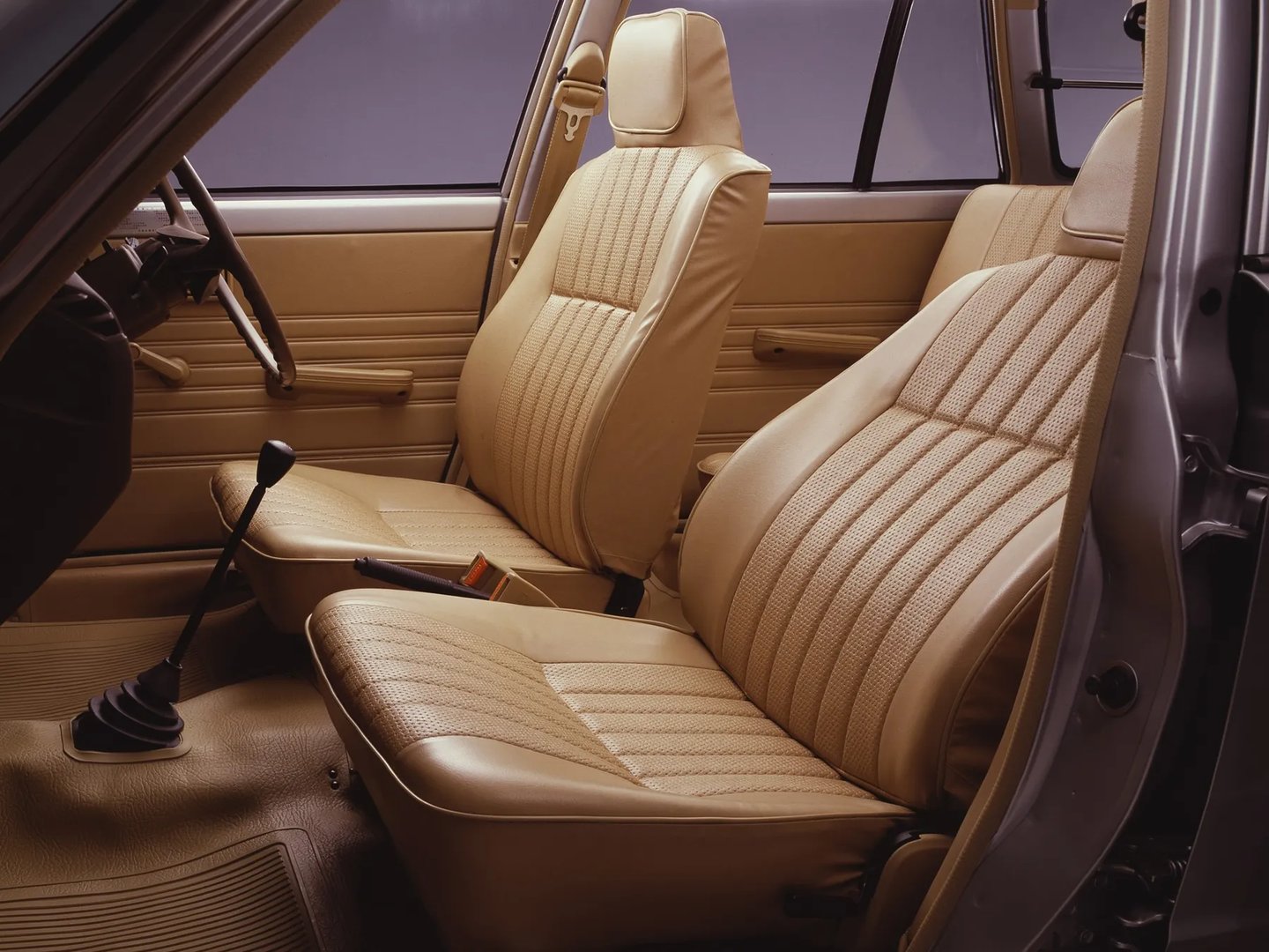 Nissan_Cherry_3_generation__Estate_5-door__10.jpg