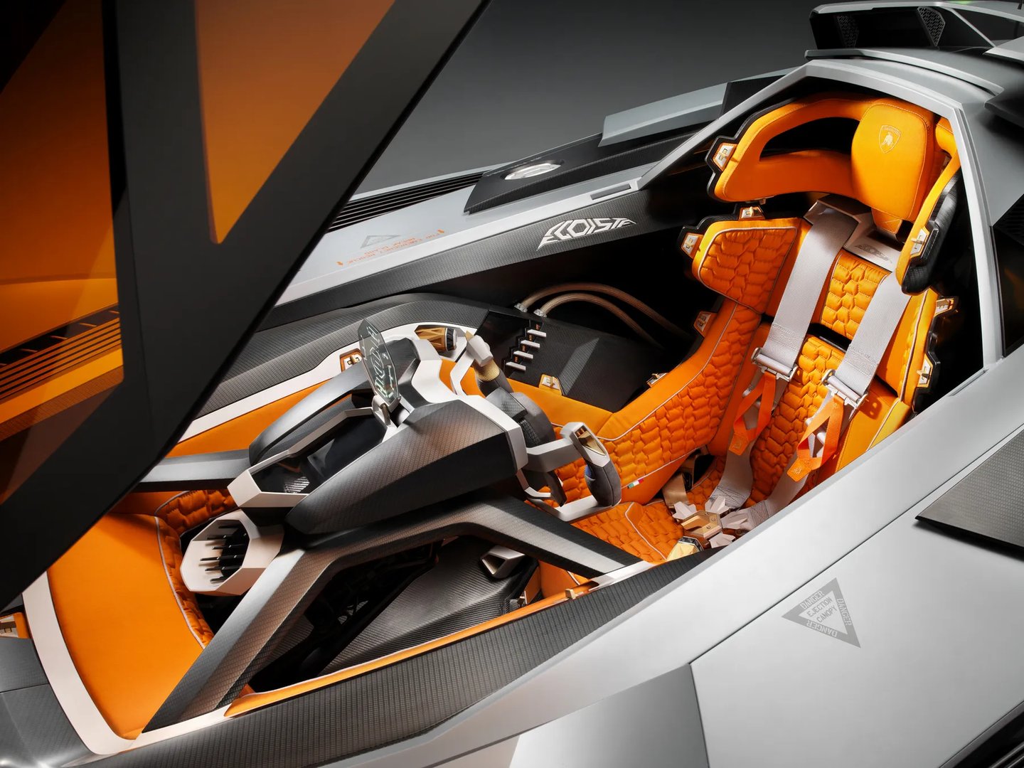 Lamborghini_Egoista_1_generation__Coupe__7.jpg