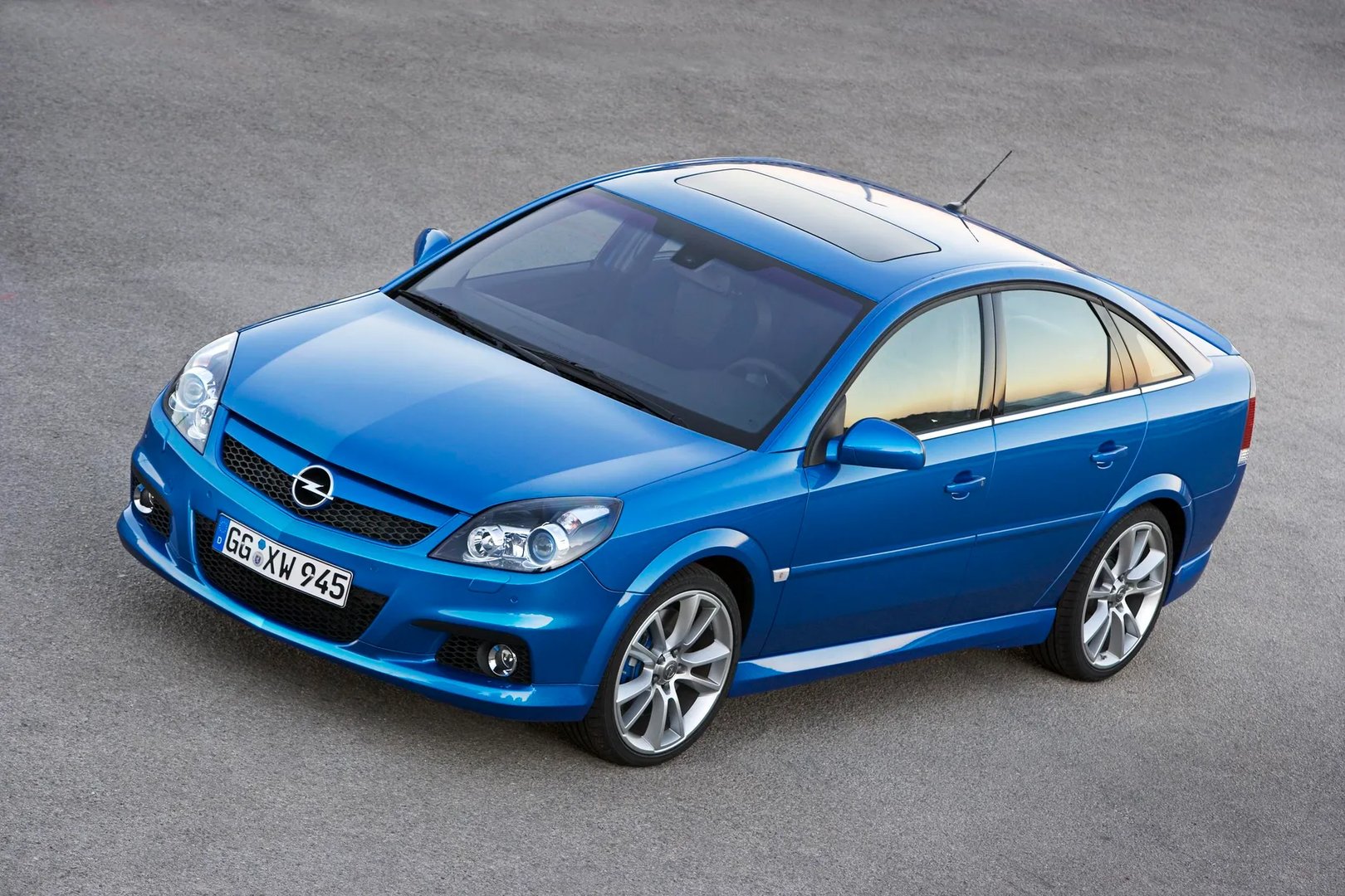 Opel_Vectra_OPC_3_generation_restyling__Hatchback_5-door__10.jpg