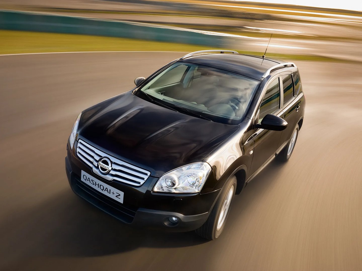 Nissan_Qashqai_+2_1_generation__SUV_5-doors__7.jpg