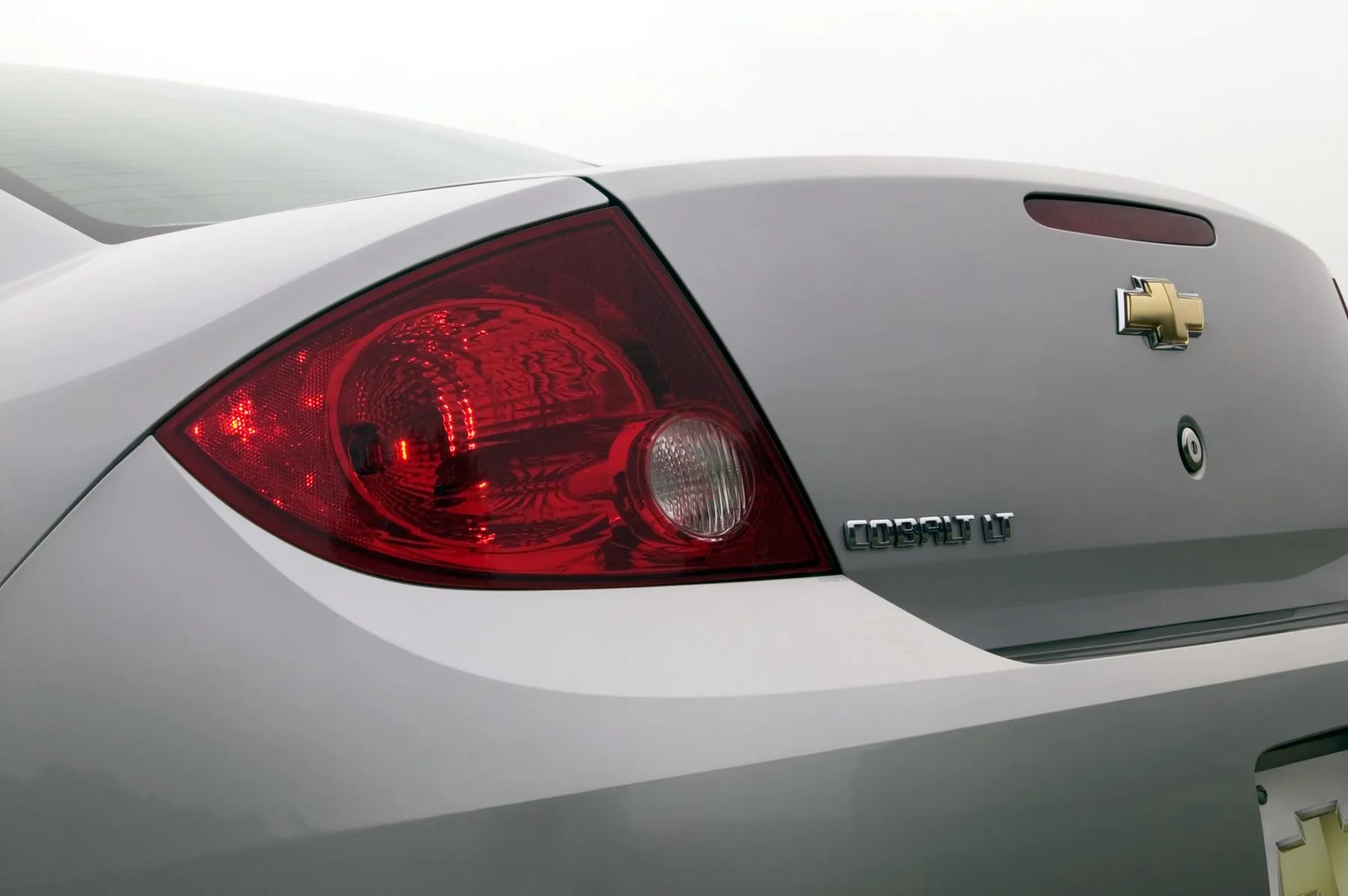 Chevrolet_Cobalt_1_generation__Sedan__10.jpg