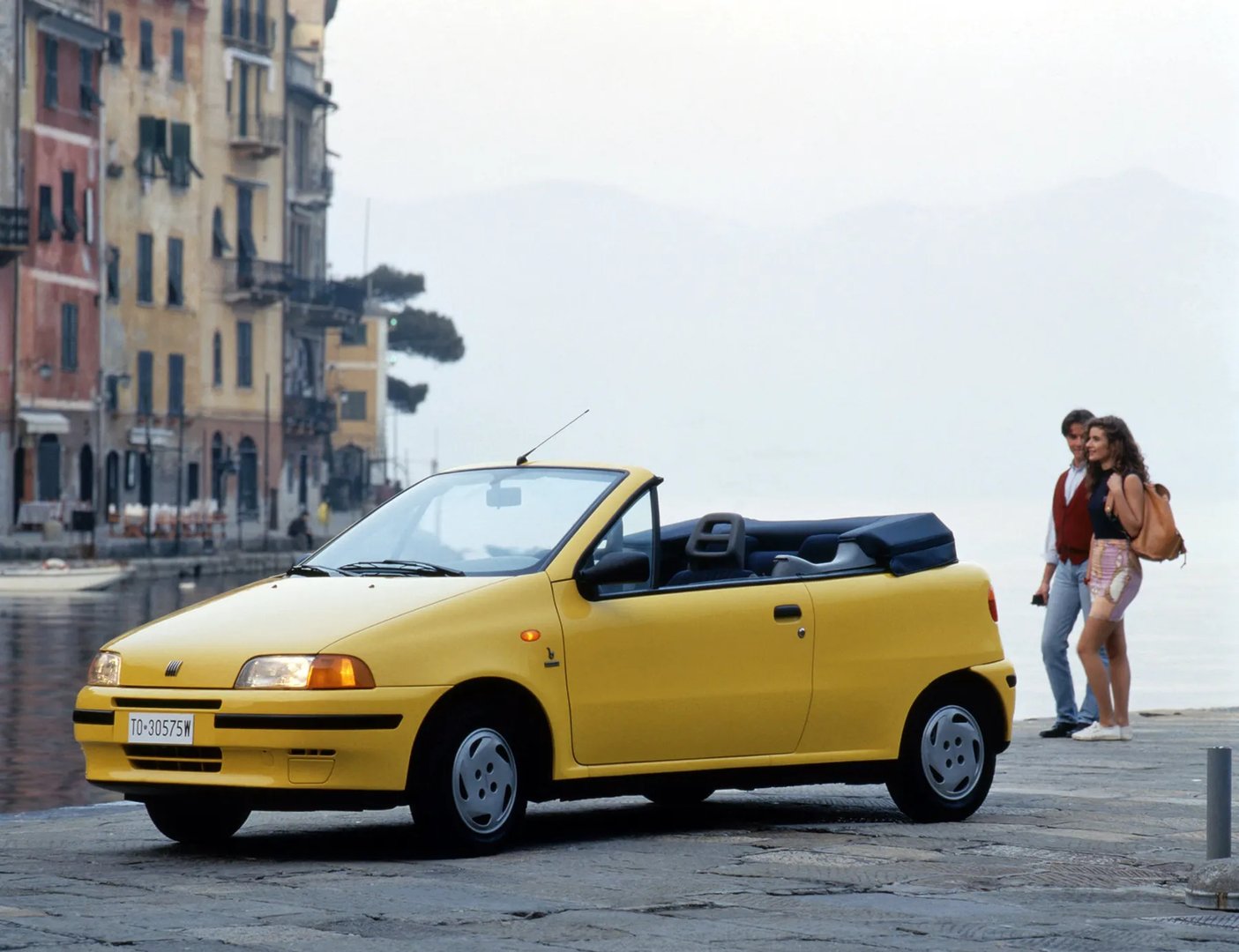 Fiat_Punto_1_generation__Cabrio__8.jpg