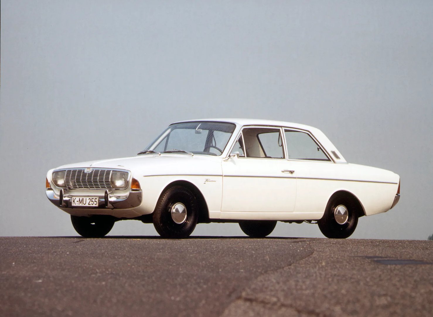 Ford_Taunus_1_generation__Sedan_2-doors__1.jpg