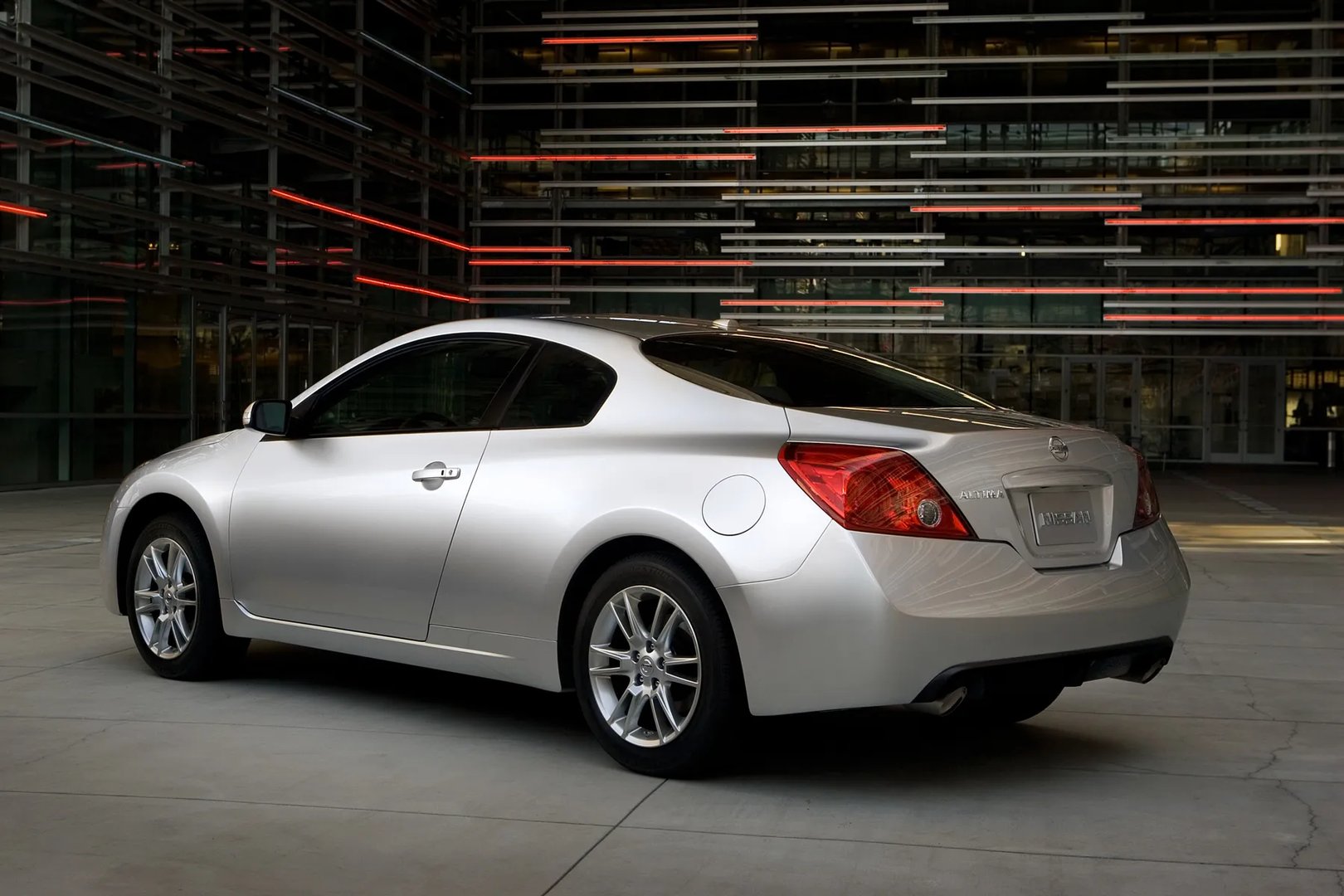 Nissan_Altima_4_generation__Coupe__2.jpg