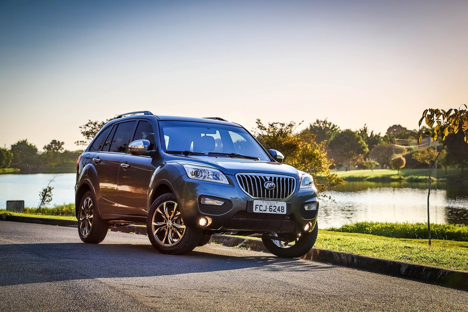 lifan_X60_1_generation_restyling__SUV_5-doors__3.jpg