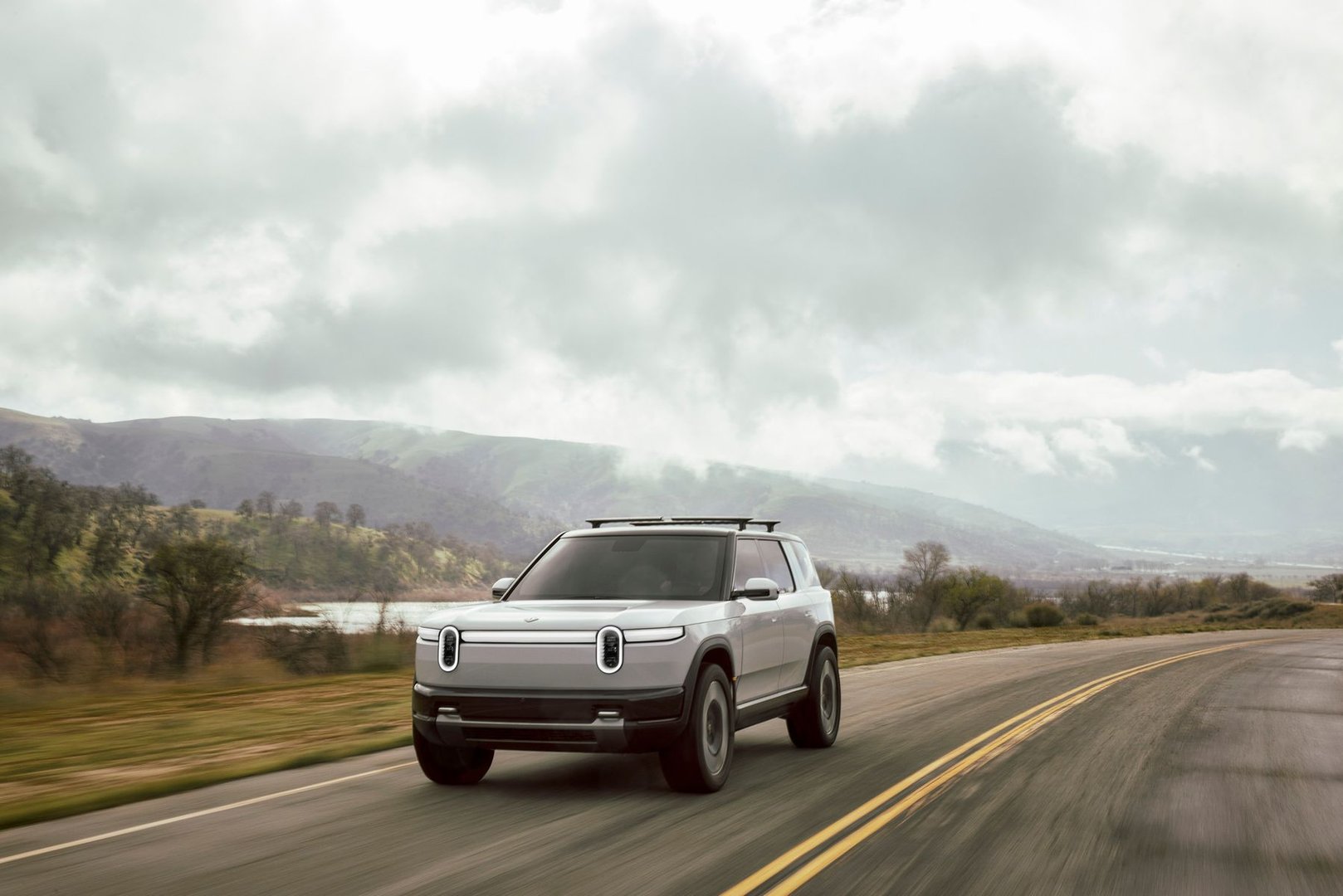 rivian_R2_1_generation__SUV_5-doors__8.jpg